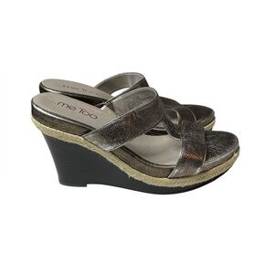 Me Too Women's Metallic Wedge Sandals Size 5.5M